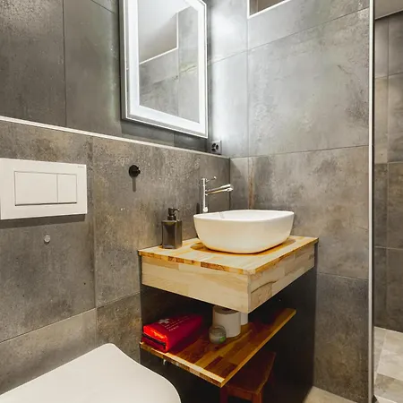 Renove Avec Vue Imprenable Sur Les Alpes クラン